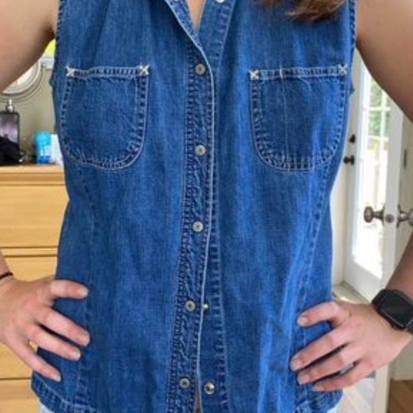 Gap Button up Size XL - Picture 6 of 7